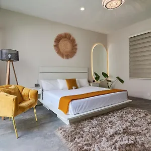 Aura Boutique Tlaquepaque