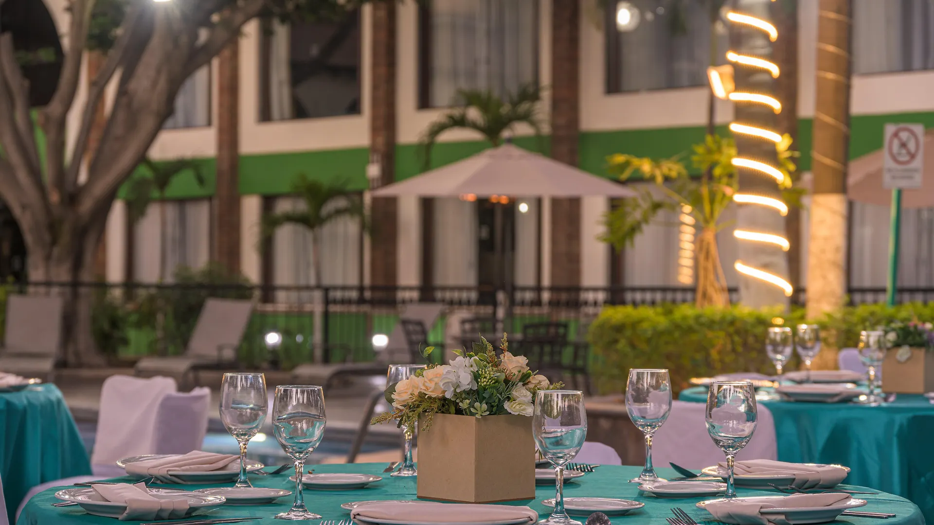 Holiday Inn Guadalajara Expo Plaza Del Sol By Ihg Zapopan Hotel