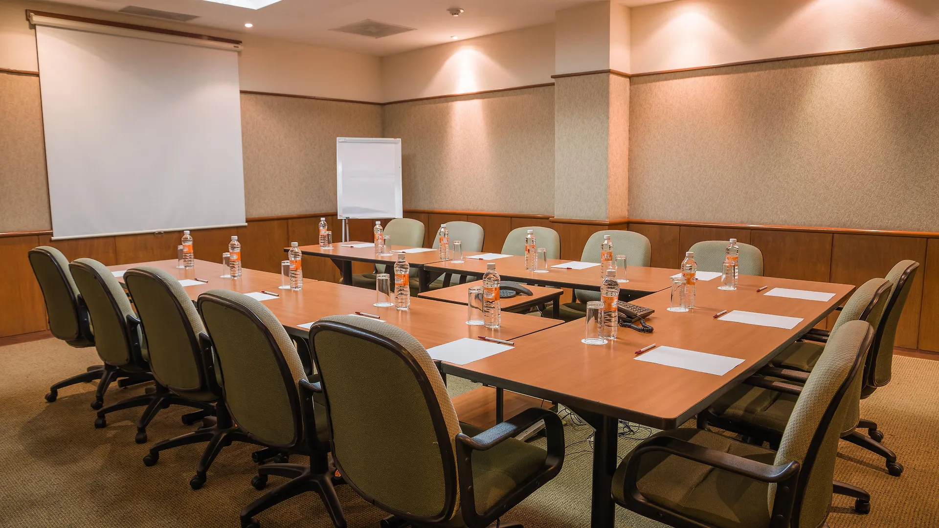 Hotel Holiday Inn Guadalajara Expo Plaza Del Sol By Ihg Zapopan